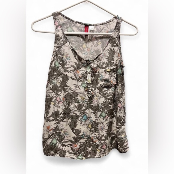 H&M Tops - H&M Divided Junior's Floral Sleeveless Button Tank Top Scoop Neck Casual Size 4